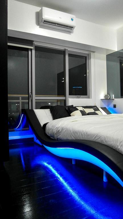 Modern Luxury Lower Penthouse Unit Manila Exterior photo